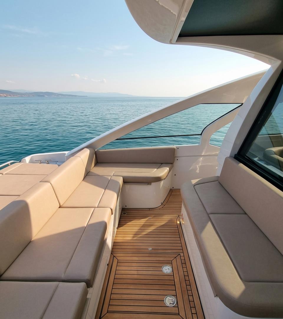 2024 PERSHING 5X 